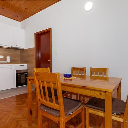 Apartments And Rooms Spiro Mimice Exterior foto