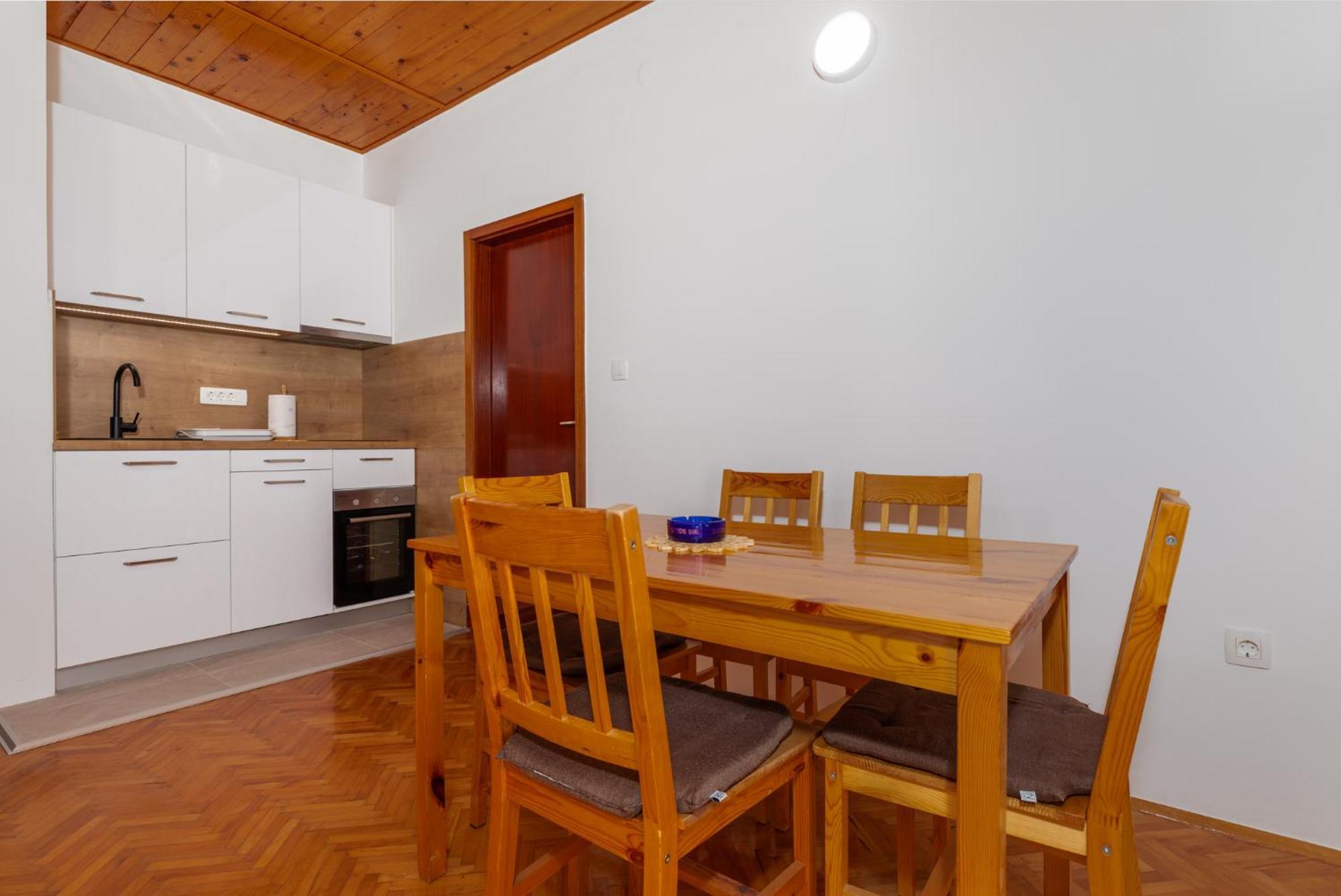 Apartments And Rooms Spiro Mimice Exterior foto